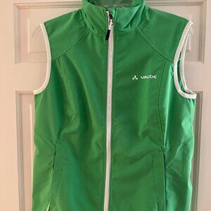 Vaude Wms Green Windproof front zip Vest Size Med